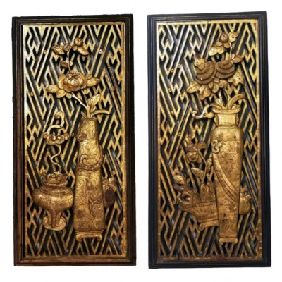 Orientalny dyptyk. Rzeźba w drewnie, polichromia i złocenie. 